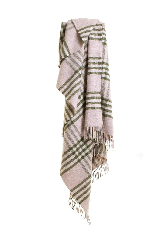Thornfold Throw - Olive - 1